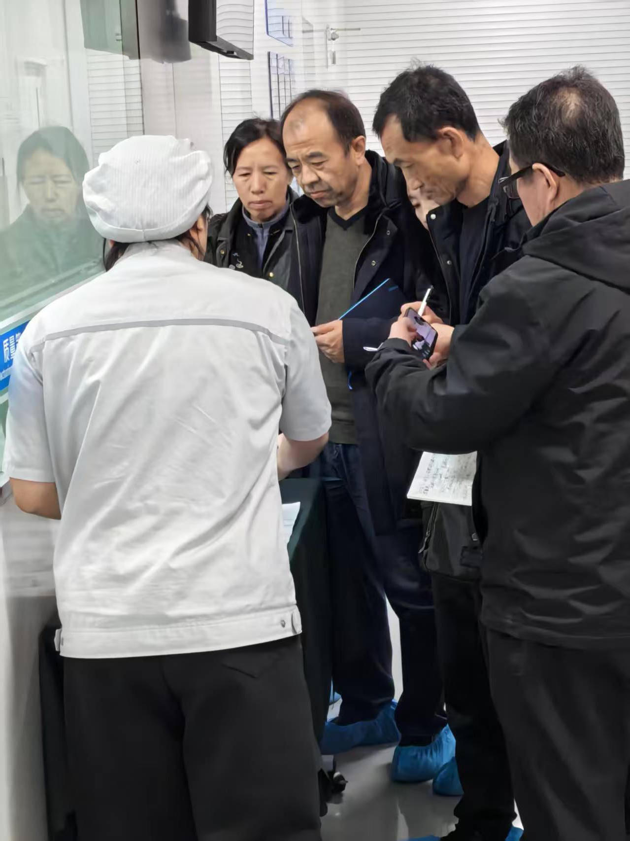 冰球突破